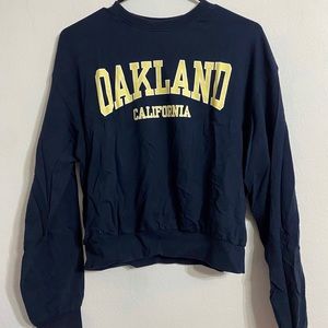 📦5 for $25📦 Oakland sweatshirt pullover top❤️